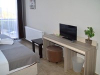 ©Hotel Hugo Altinoluk Zimmer mit Flachbildschirm-fernseher