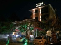 ©Hotel Hugo Altinoluk Hotelansicht am Abend